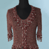B8729-Top-Loris-Azzaro-en-maille-crochete-rouge-argent-perles-et-chaines-t38-01