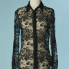 B8352-Chemisier-Versace-en-dentelle-noire-t40-01