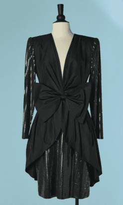 B9214-Robe-du-soir-Christian-Dior-en-soie-noire-et-paillettes-t36-01