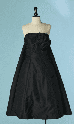 B9329-Robe-bustier-en-faille-noire-1950-avec-fleurs-poitrine-t34-01