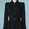 B8529-Veste-Thierry-Mugler-en-lainage-noir-et-fausse-fourrure-pressions-griffes-t38-01