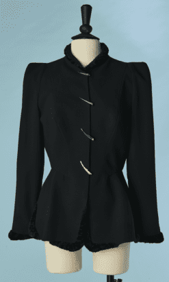 B8529-Veste-Thierry-Mugler-en-lainage-noir-et-fausse-fourrure-pressions-griffes-t38-01