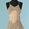 B9546-Combinaison-culotte-1930-en-soie-rose-et-dentelle-t38-01
