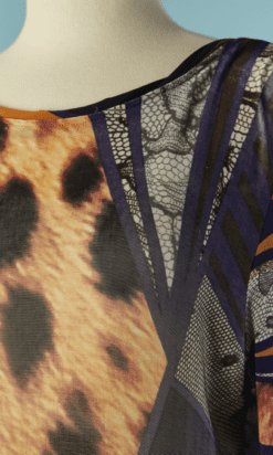 Alternative view of Robe Class Cavalli imprimée, animal, fleurs, dentelle