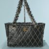 B9708-sac-Chanel-en-cuir-noir-matelasse-et-tweed-gris-02