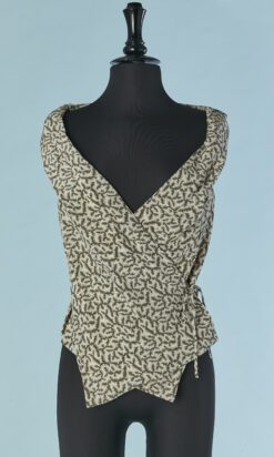 C0168-Chemisier-Vivienne-Westwood-en-soie-blanche-imprime-kaki-t38-01