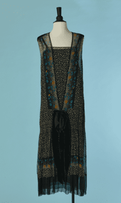 C0284-Robe-longue-1920-en-mousseline-noire-imprime-de-pois-ecrus-et-fleurs-jaunes-et-bleues-t44-01