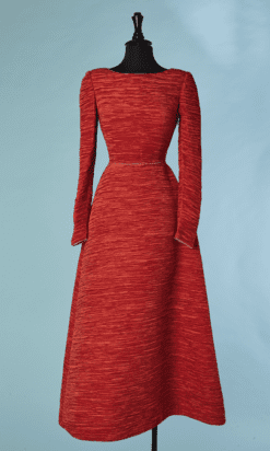 B8796-Robe-longue-rouge-orange-entierement-plissee-t38-01