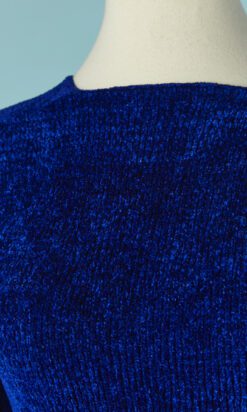 Alternative view of Robe 1930 en fil chenille bleu roi tricoté avec ceinture