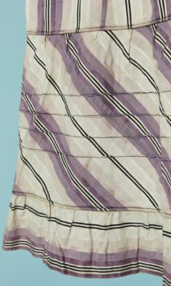 Alternative view of Jupon fin XIX en coton blanc et couleurs à rayures satinées