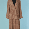 C0959-Tailleur-Chanel-197080-en-soie-a-carreaux-ecrus-et-marron-t40-01
