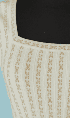 Alternative view of Robe Alaïa en laine et polyamide écru maille jacquard or