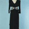 C1835-Robe-Daniel-Roland-en-soie-noire-avec-ruban-taille-en-soie-blanc-et-noir-t38-01