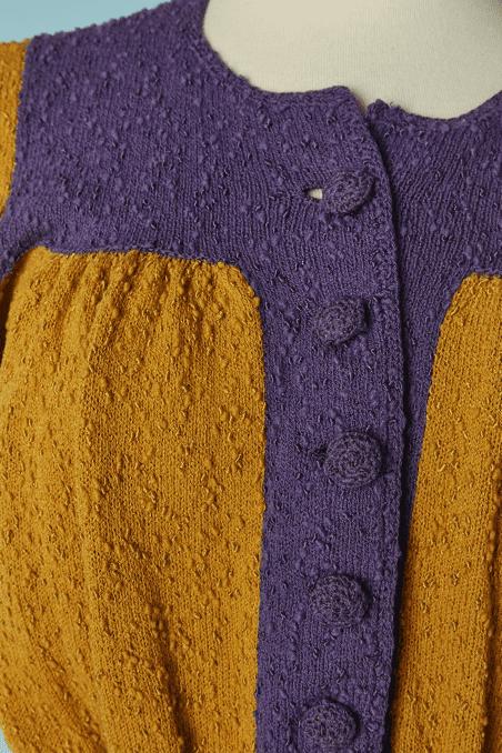 Robe 1930 en tricot moutarde et violet – Image 2