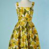 C2612-Robe-1950-en-soie-blanche-imprime-de-roses-jaunes-et-vertes-t36-01