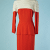 C2442-Tailleur-Emmanuelle-Khanh-en-crepe-orange-et-blanc-t38-01