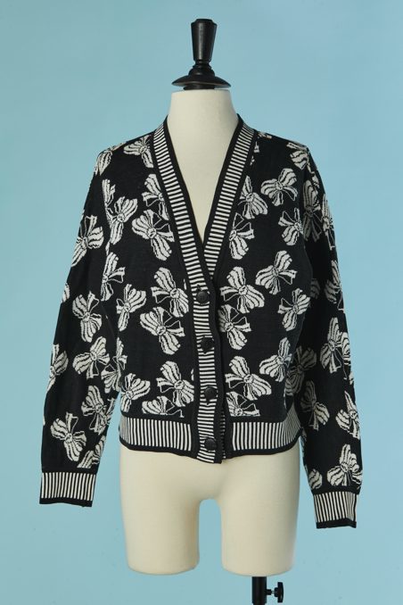 C3239-Gilet-Saint-Laurent-laine-polyester-noir-noeds-blanc-T38