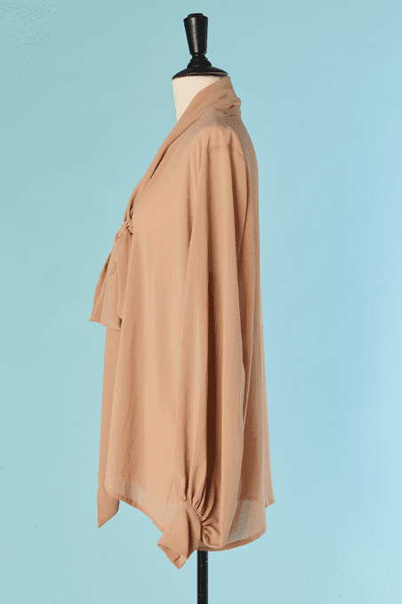 Chemisier Alexandre Vauthier couture en mousseline beige rosé – Image 4