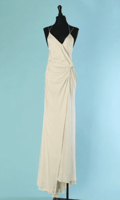 C5300-Robe-longue-Alexandre-Vauthier-en-satin-de-soie-blanche-bretelles-fendue-sur-le-cote-T38