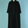 C8131-Cape-1970-ene-laine-noire-avec-large-capelet-T38
