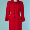 C8141-Tailleur-Saint-Laurent-en-lainage-rouge-lisere-et-boutons-noirs-T38