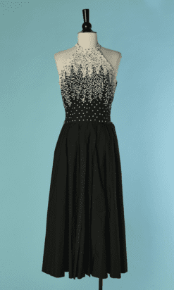 C8143-Robe-1950-en-coton-noir-paillettes-blanches-et-strass-dos-nu-T38