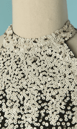 Alternative view of Robe de cocktail 1950 en coton noir brodé de paillettes blanches